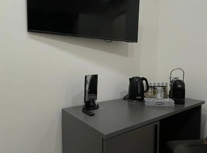 Oda ve Kahvaltı I Borboni 4*