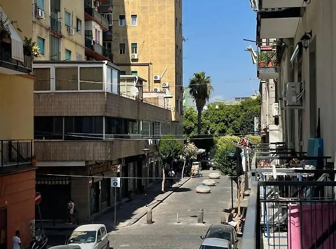 I Borboni Oda ve Kahvaltı Napoli